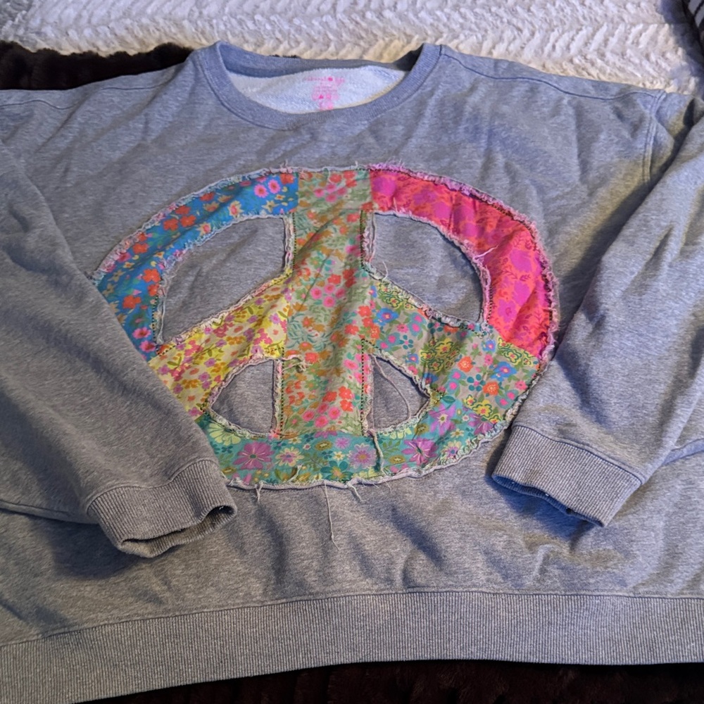 Peace Sign Graphic Sweatshirt